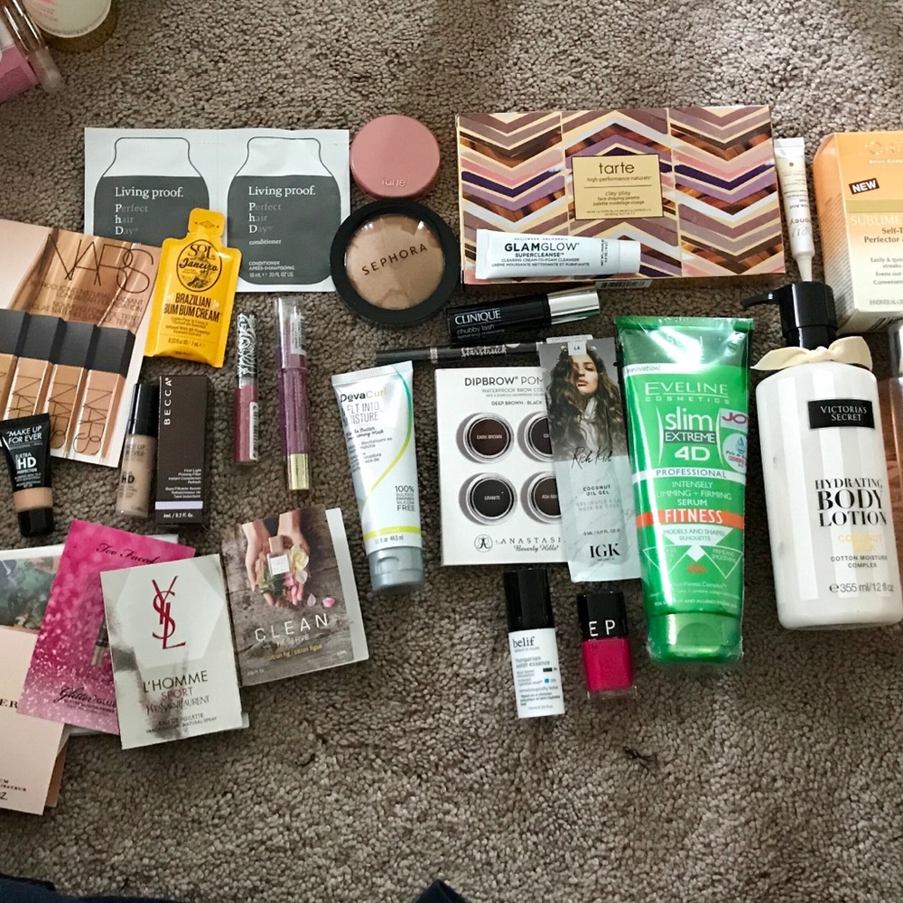 BNIB TARTE PALLETTE AND MAKE UP LOT!!!